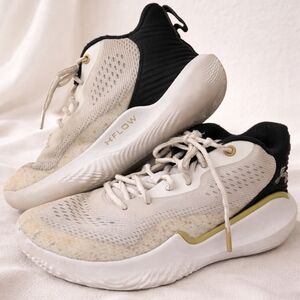 Under Armour Cream and Black Athletic Shoes